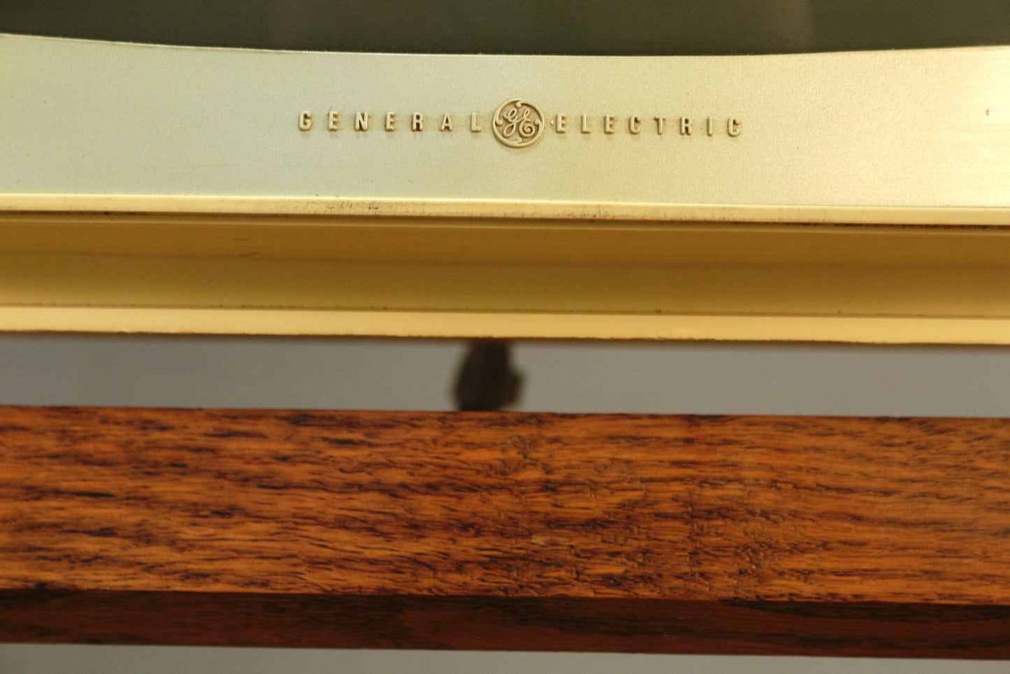 1970s General Electric Television With Stand - ONLINE ONLY