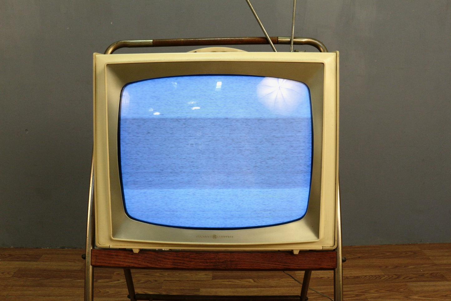 1970s General Electric Television With Stand - ONLINE ONLY