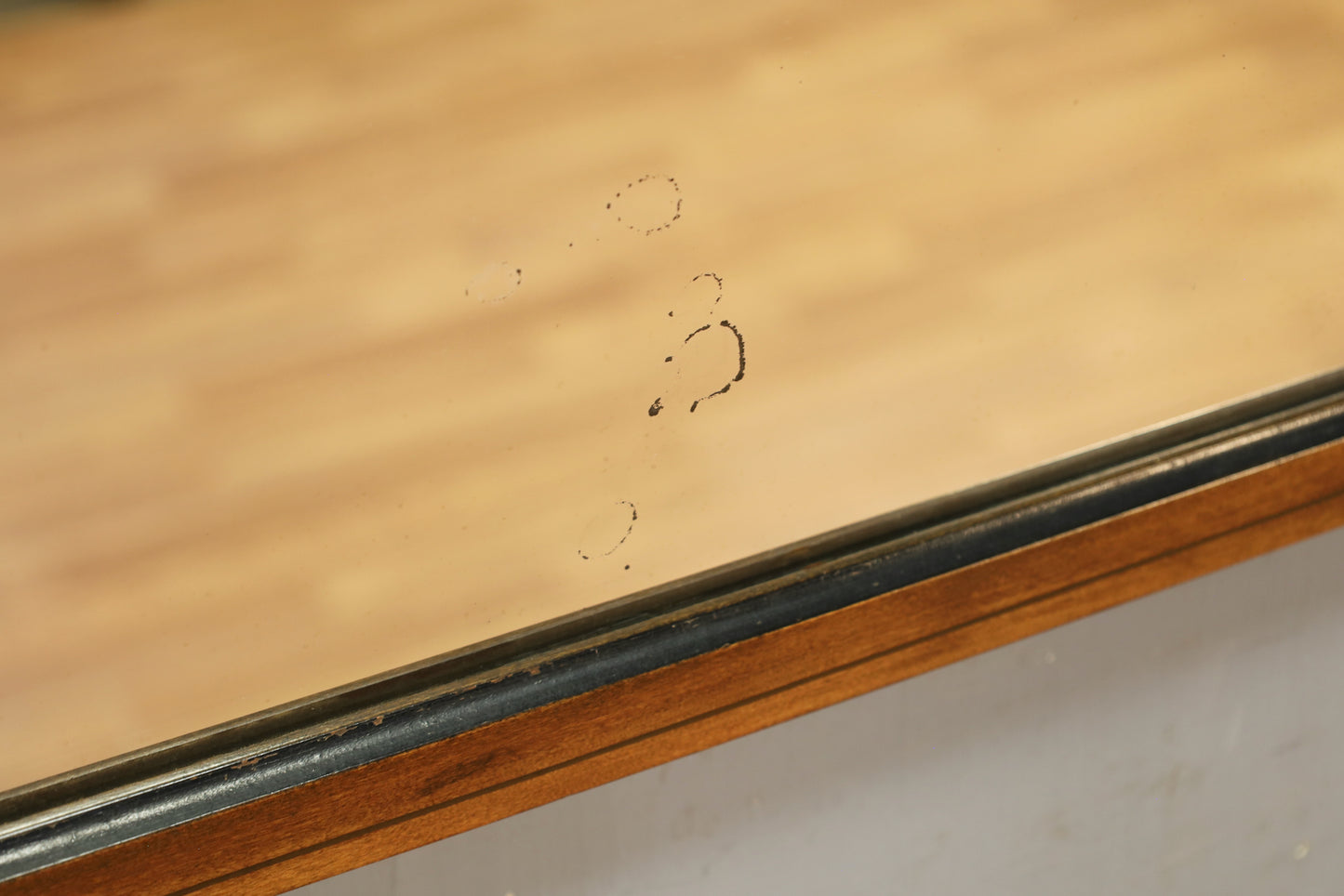 Elegant Curve-Top Mirror