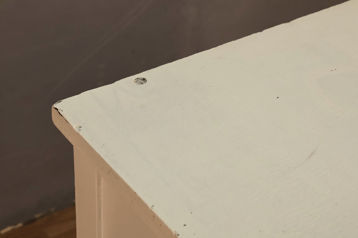 Antique White 2-Drawer Desk