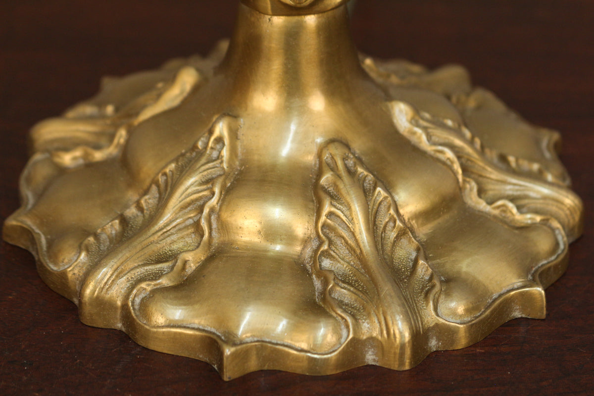 Brass Leaves Table Lamp