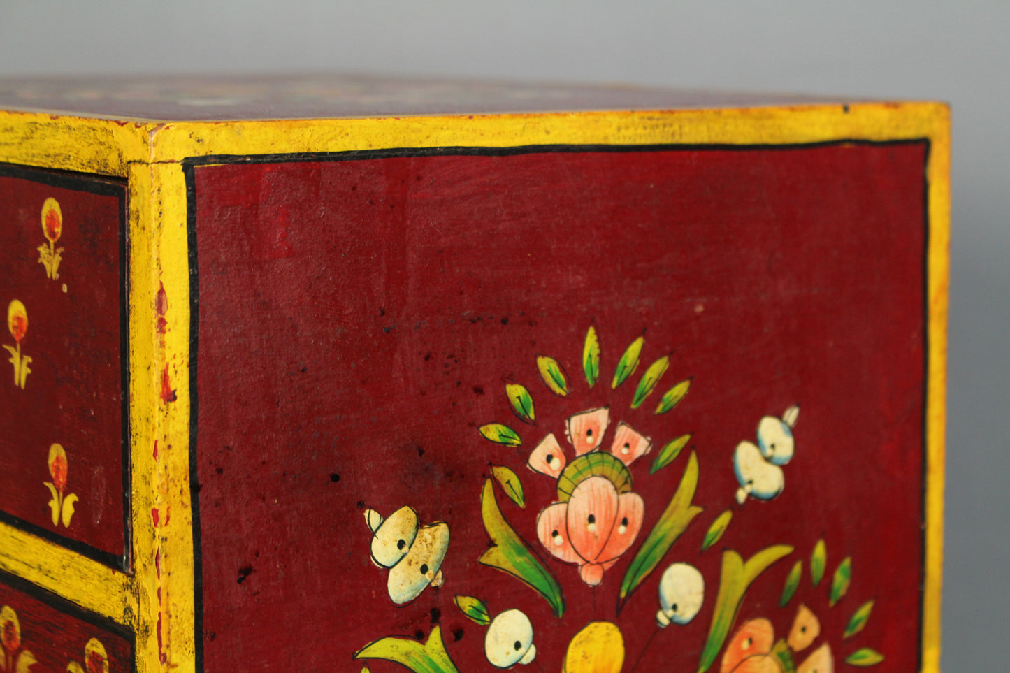 Shabby White Wooden Side Table – ONLINE ONLY