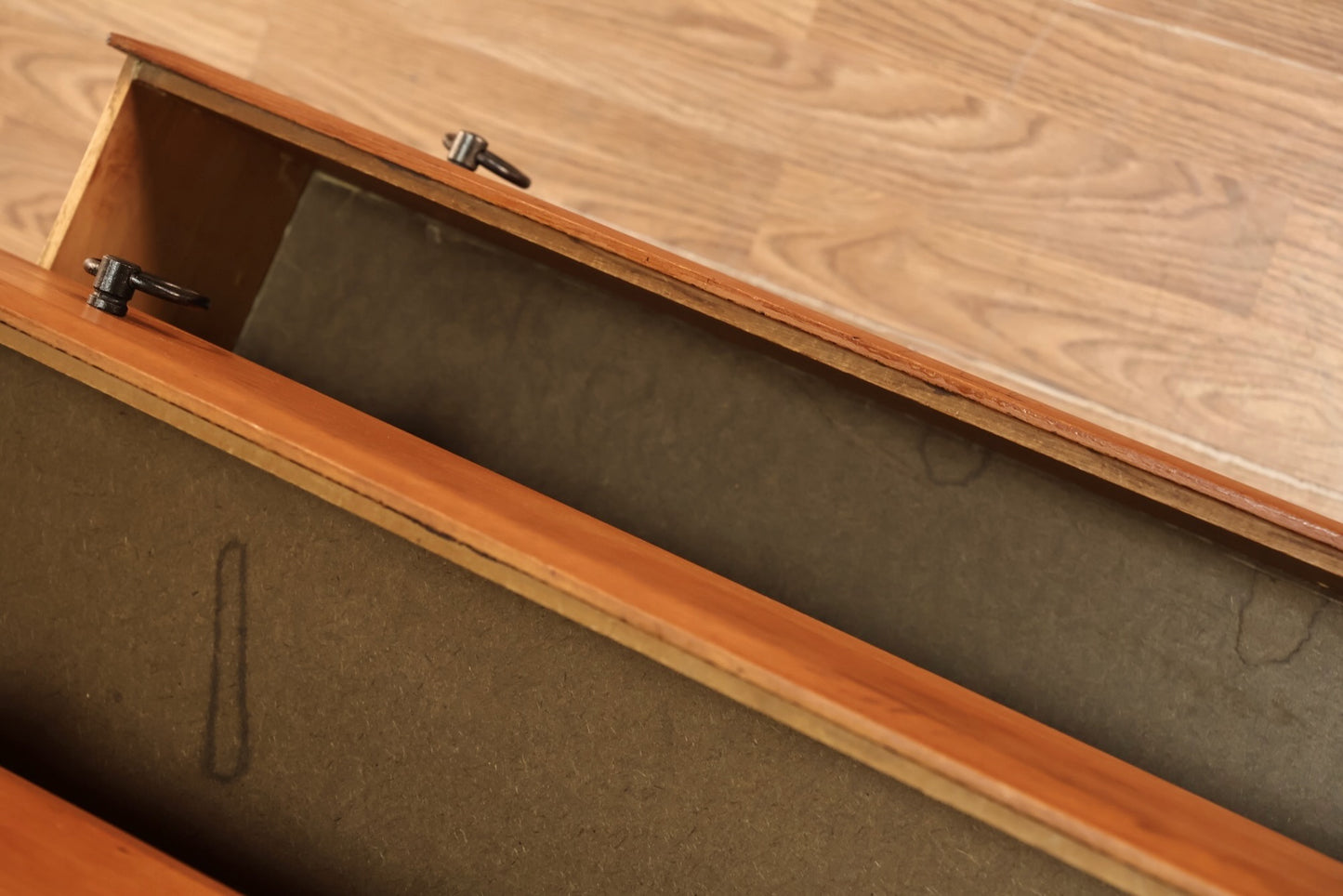 Country Pine 4-Drawer Dresser