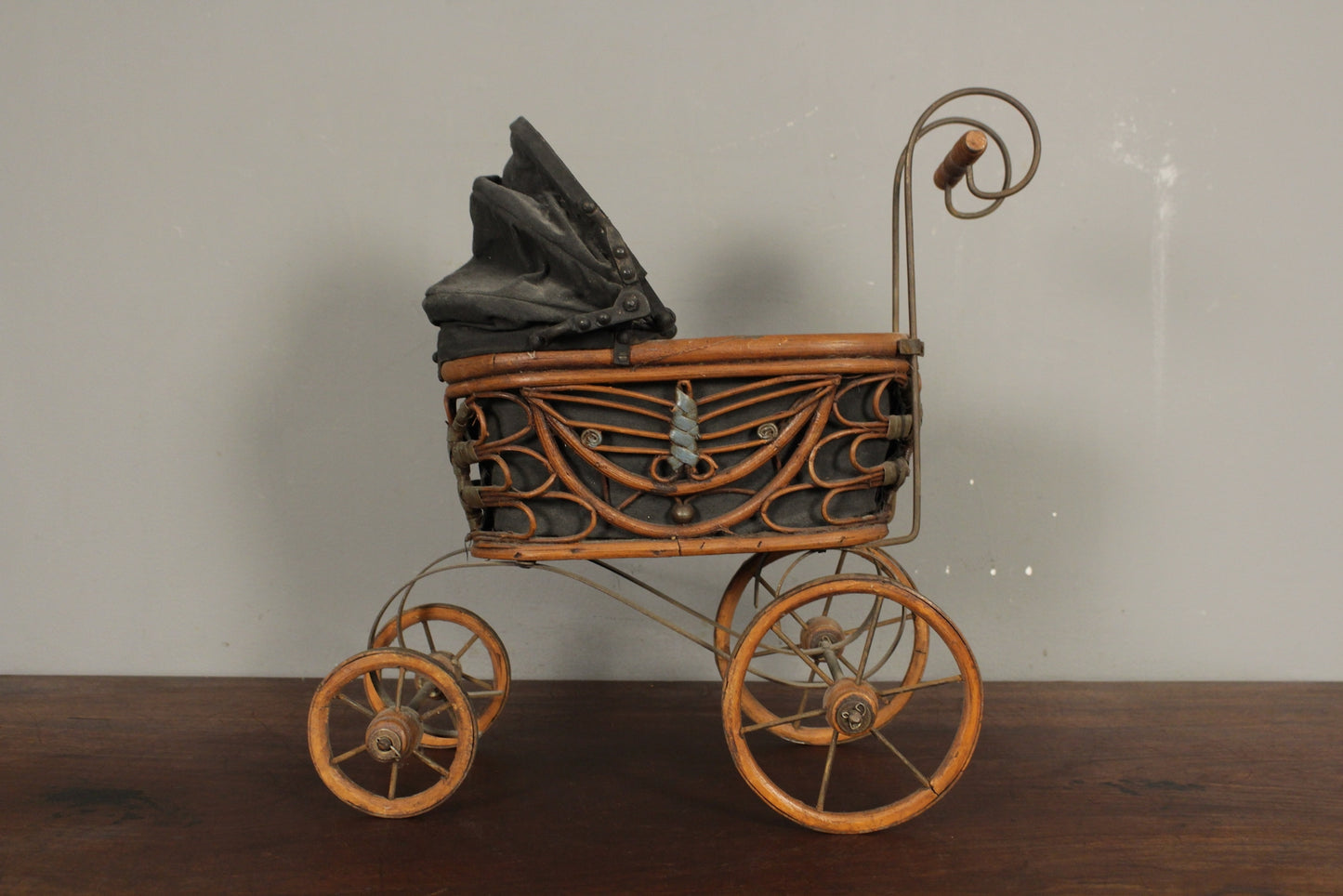 Victorian Baby Doll Carriage