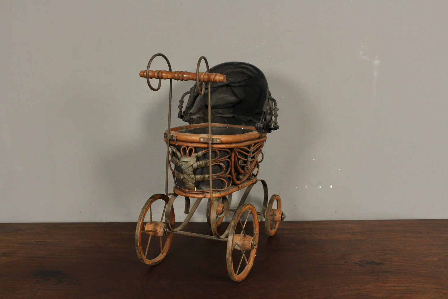 Victorian Baby Doll Carriage