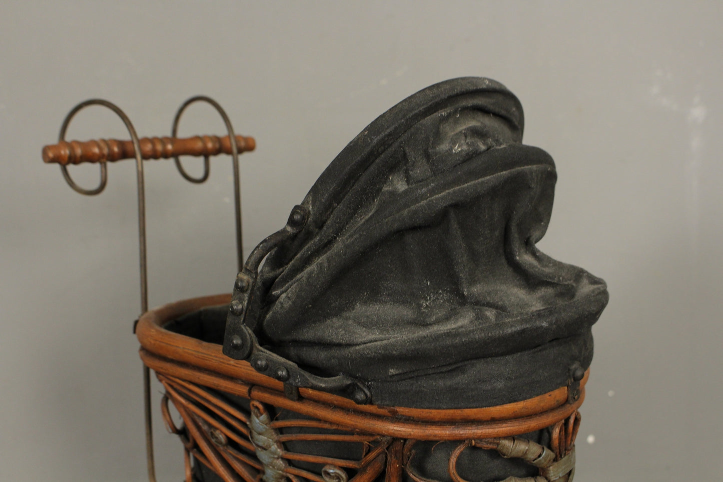 Victorian Baby Doll Carriage