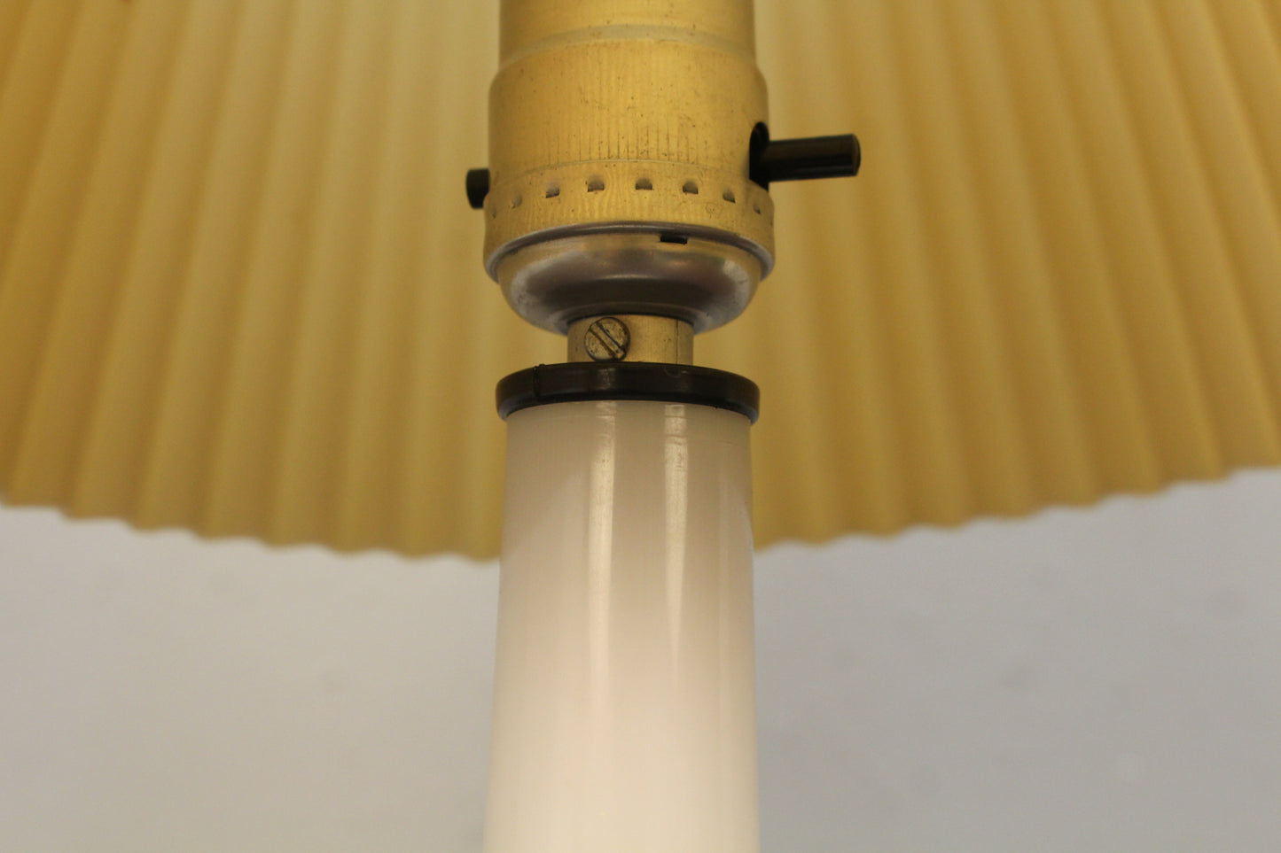 Mod White Plastic Table Lamp