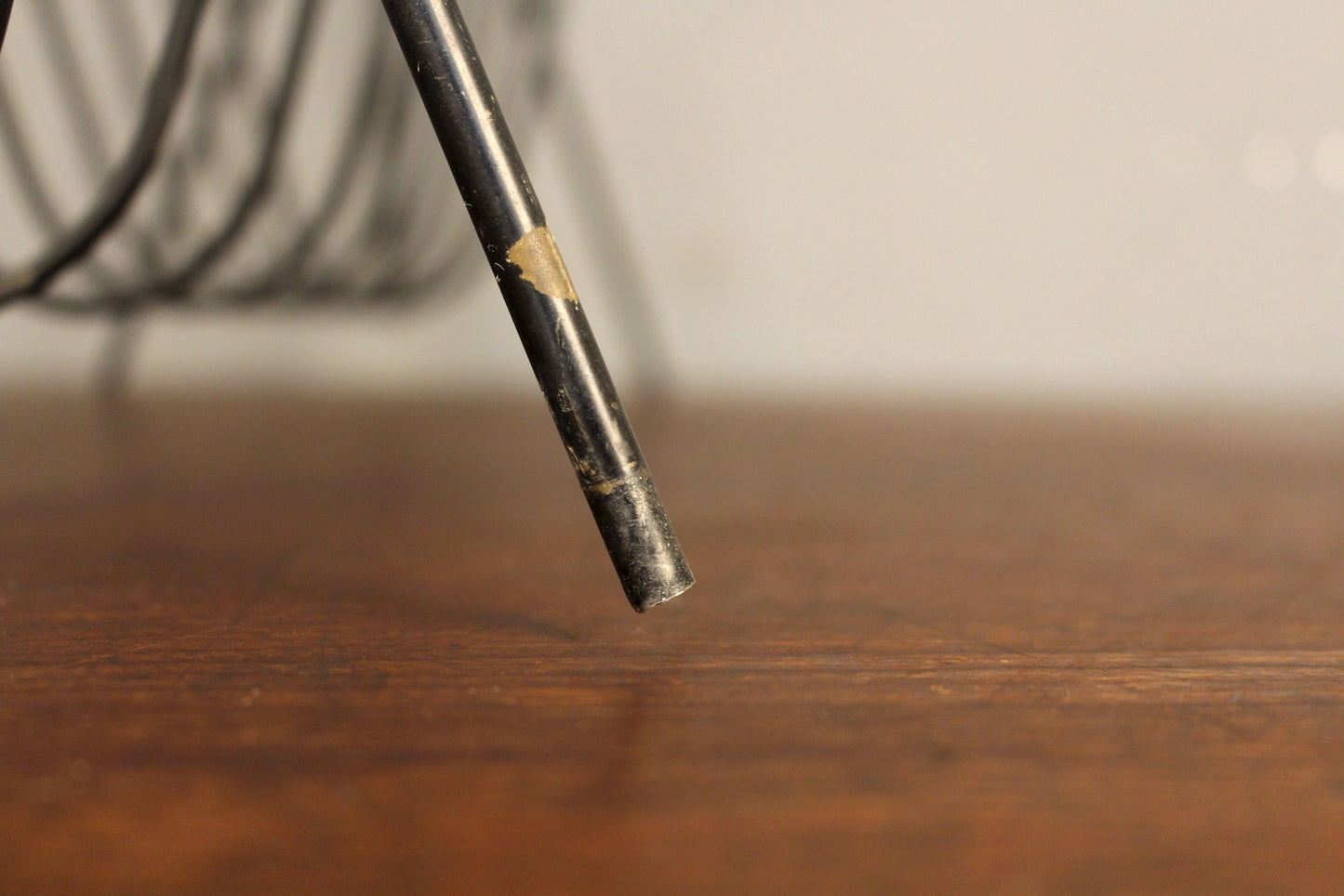 Simple Black Wire Magazine Rack