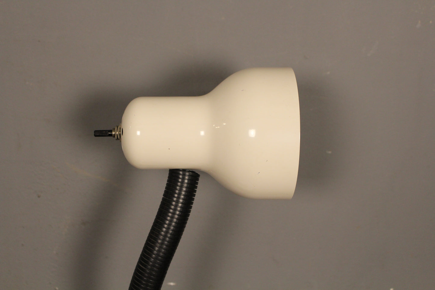 Mod White Metal Gooseneck Desk Lamp
