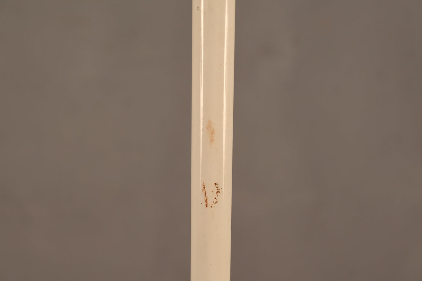 Simple White Metal Floor Lamp