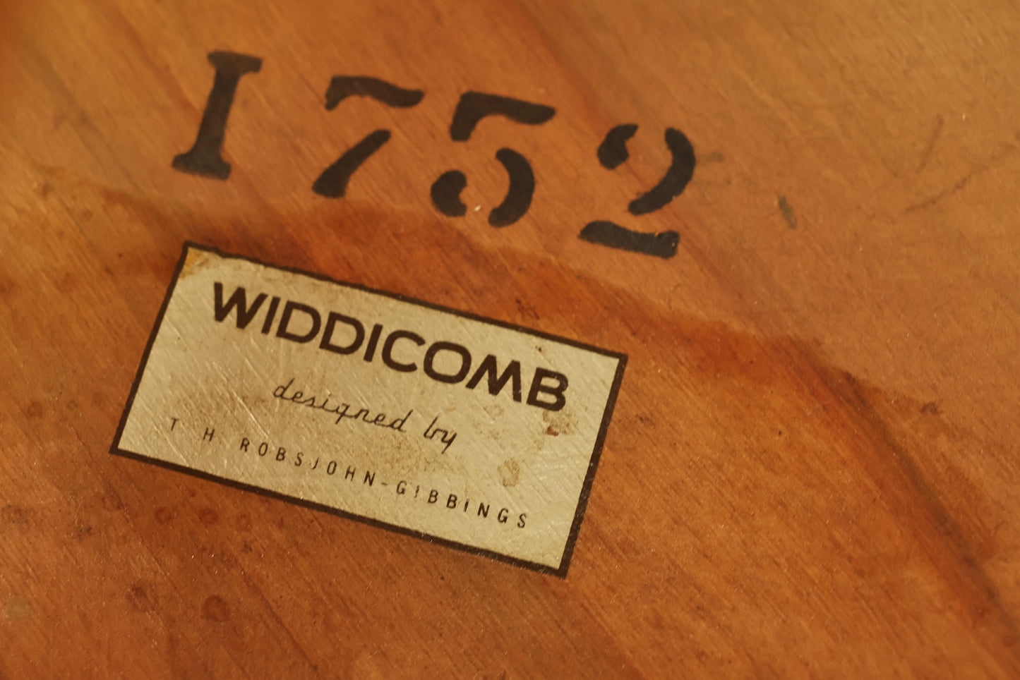 T.H. Robsjohn-Gibbings Round Tripod Occasional Table