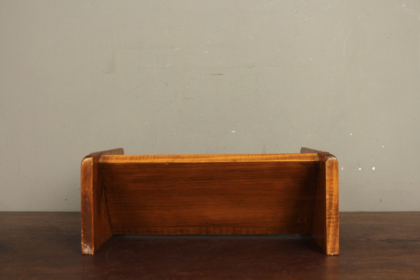 Country Pine Tabletop Book Stand