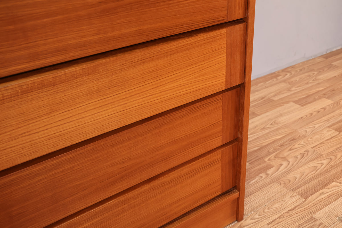 Mid Century Teak 5-Drawer Highboy Dresser
