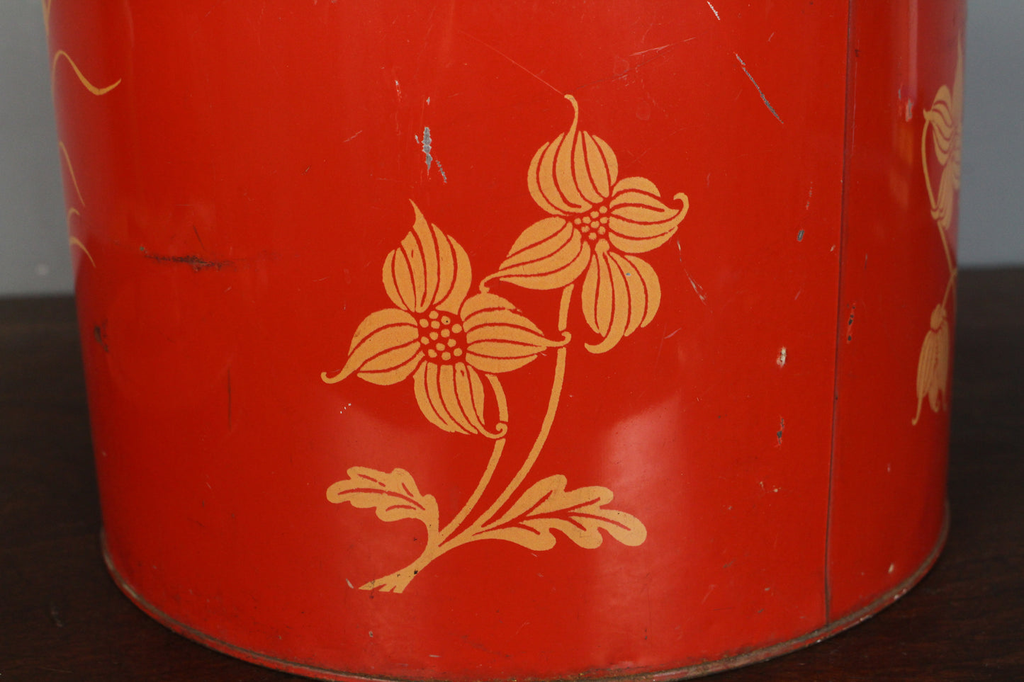 Red Iris Metal Bucket
