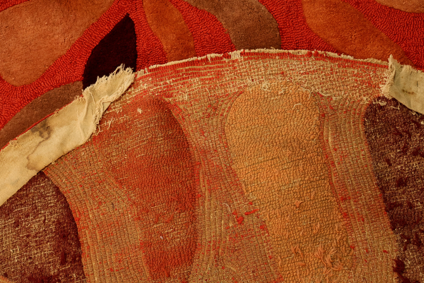 Oval Cinnabar Burst Area Rug