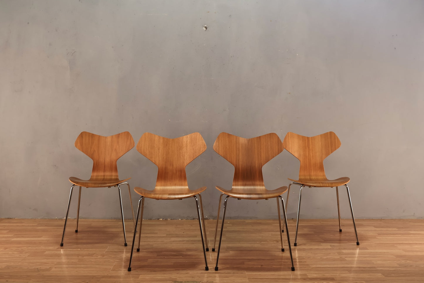 Arne Jacobsen "Grand Prix" Side Chair