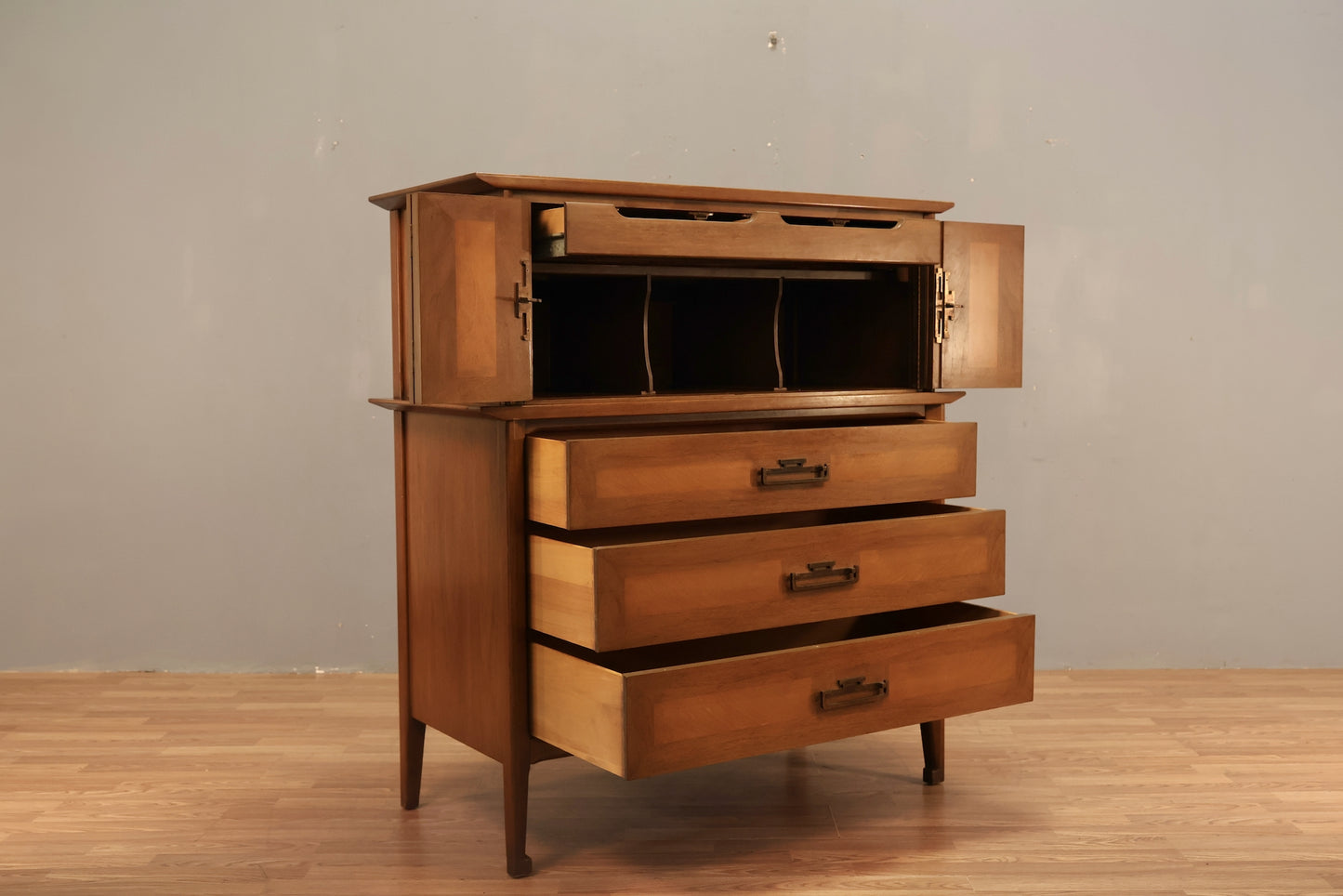 Regal Walnut 4-Drawer Bachelor's Chest