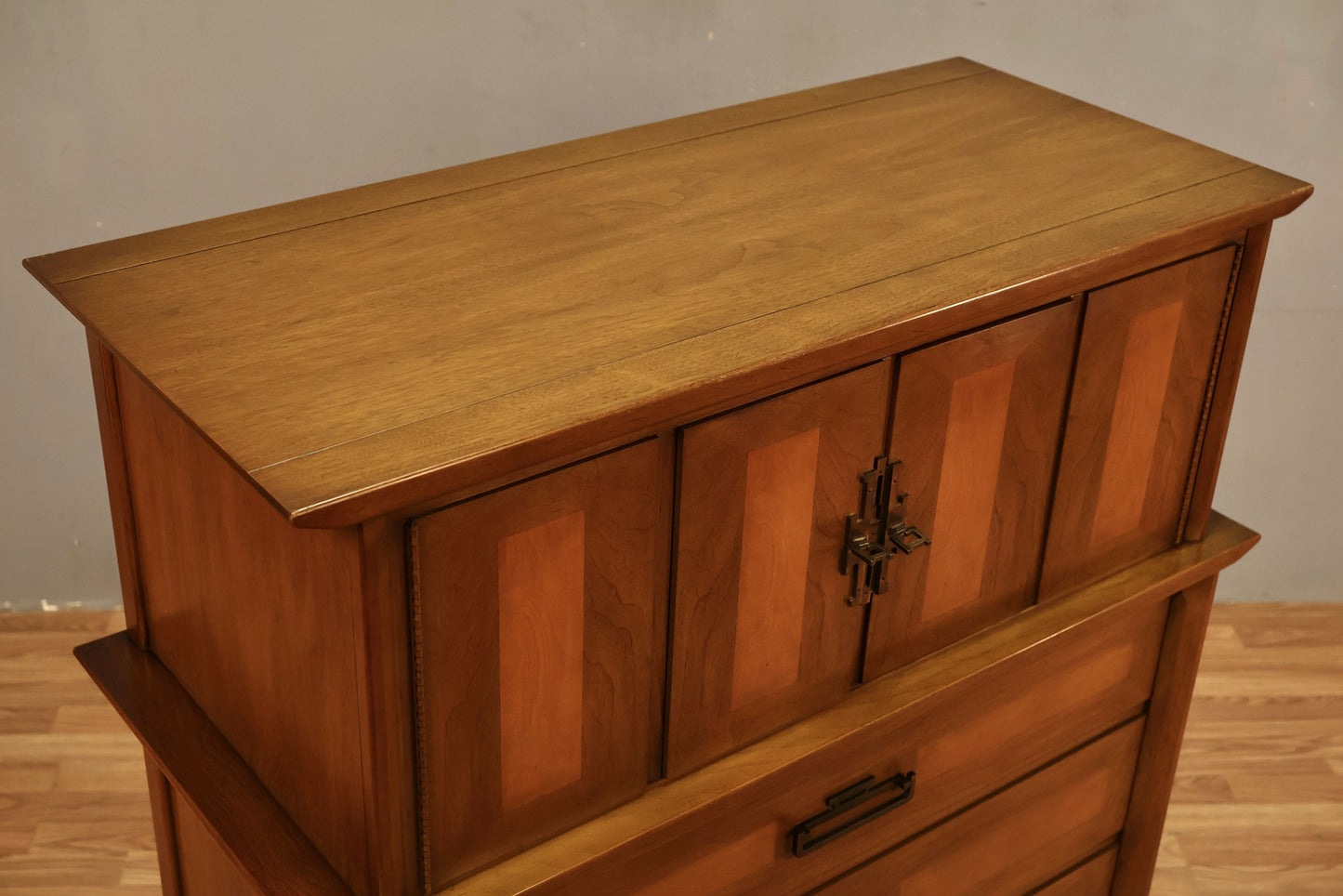 Regal Walnut 4-Drawer Bachelor's Chest