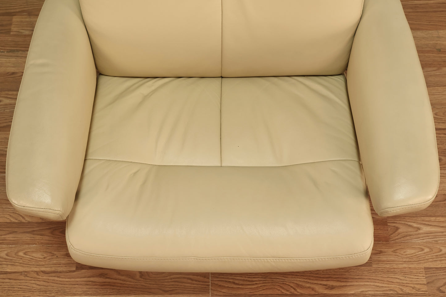 Ivory Leather Ekornes Lounge Chair & Ottoman