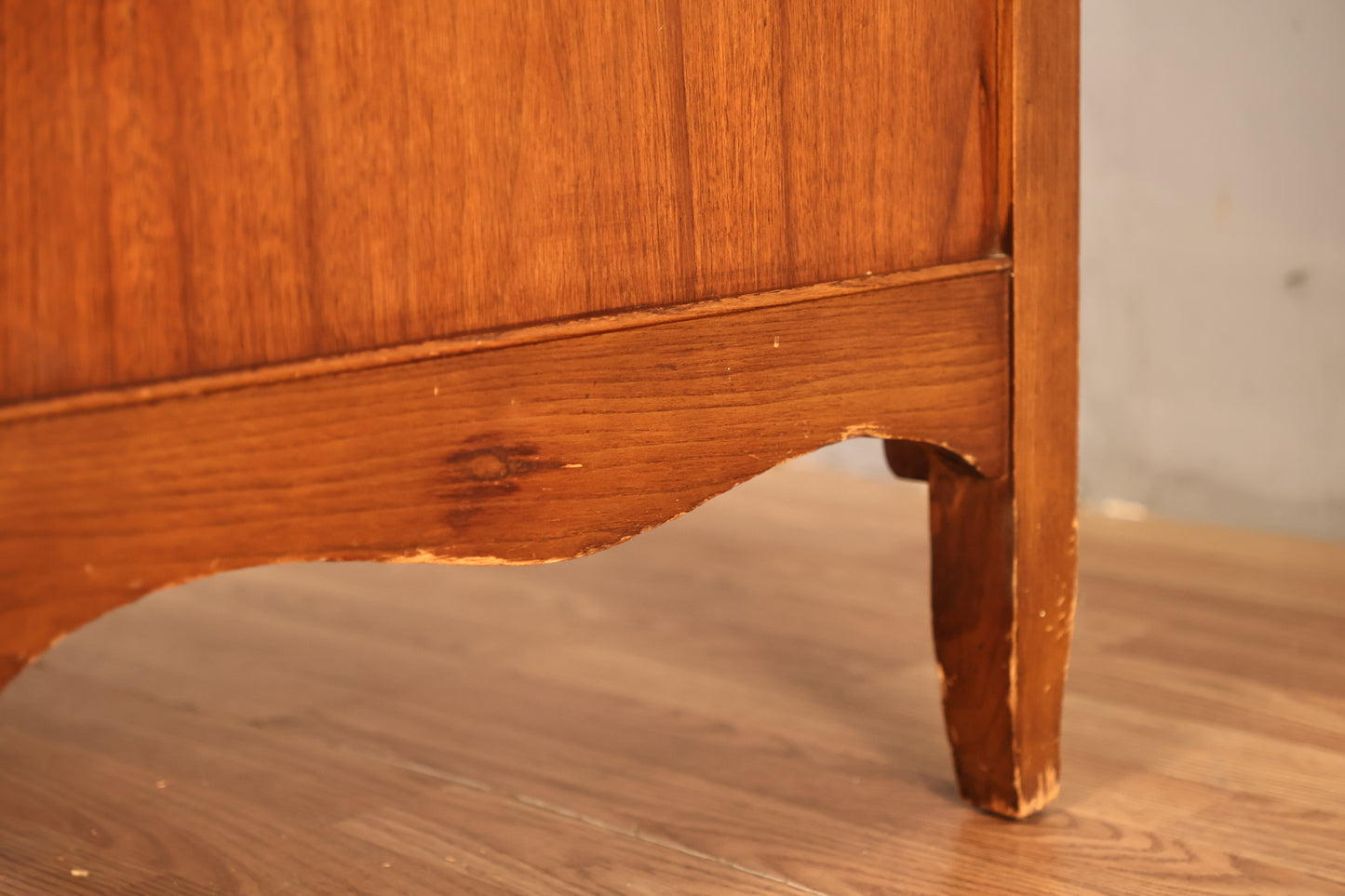 French Provincial 6-Drawer Highboy Dresser
