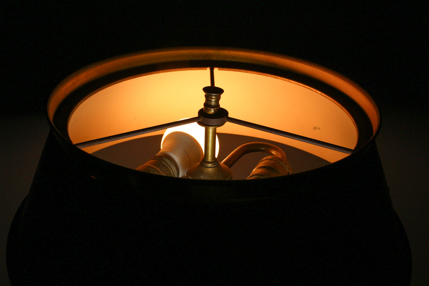 Burgundy Beaded Tole Table Lamp