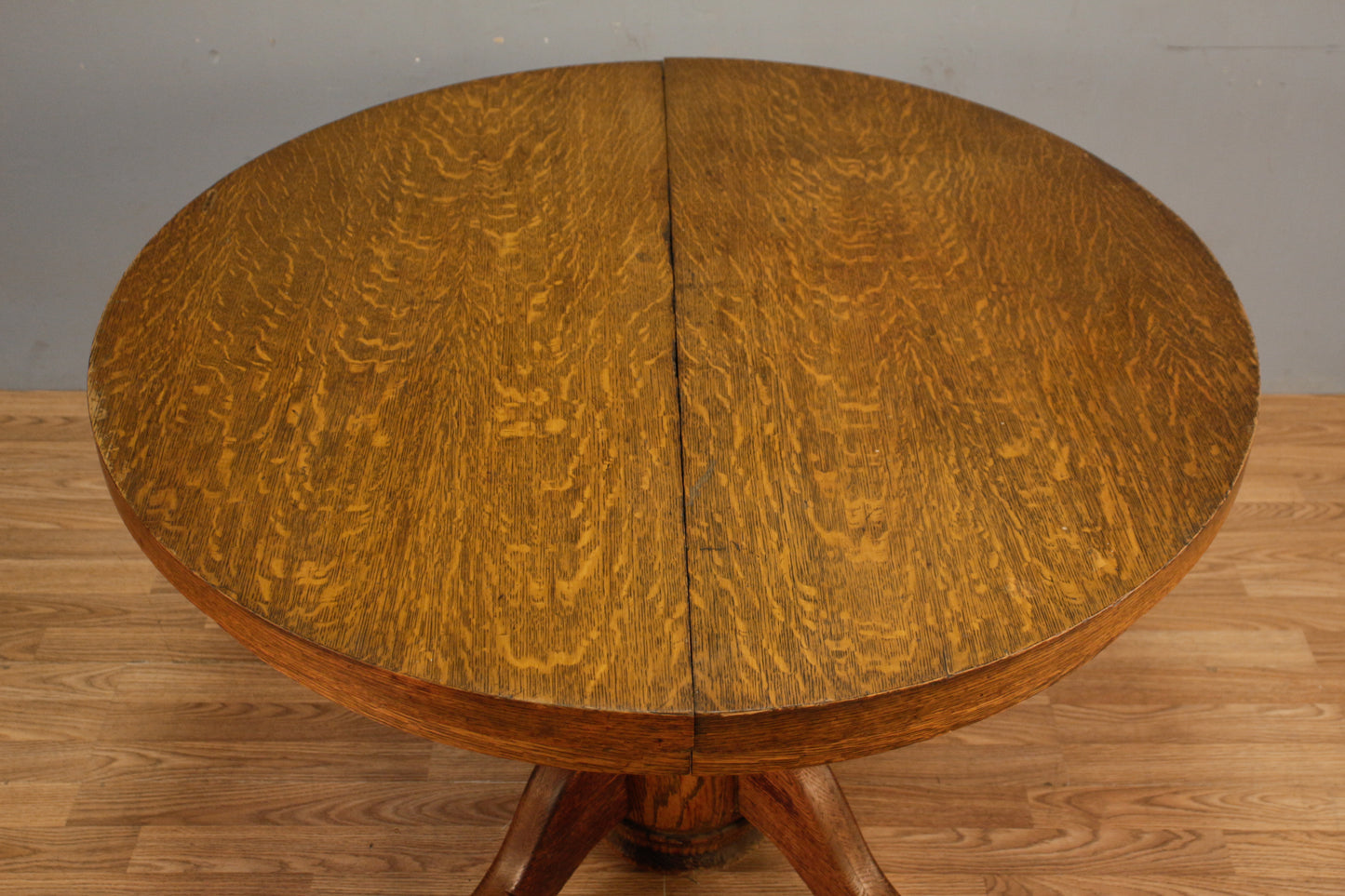 Round Tiger Oak Dining Table With 3 Leaves - ONLINE ONLY