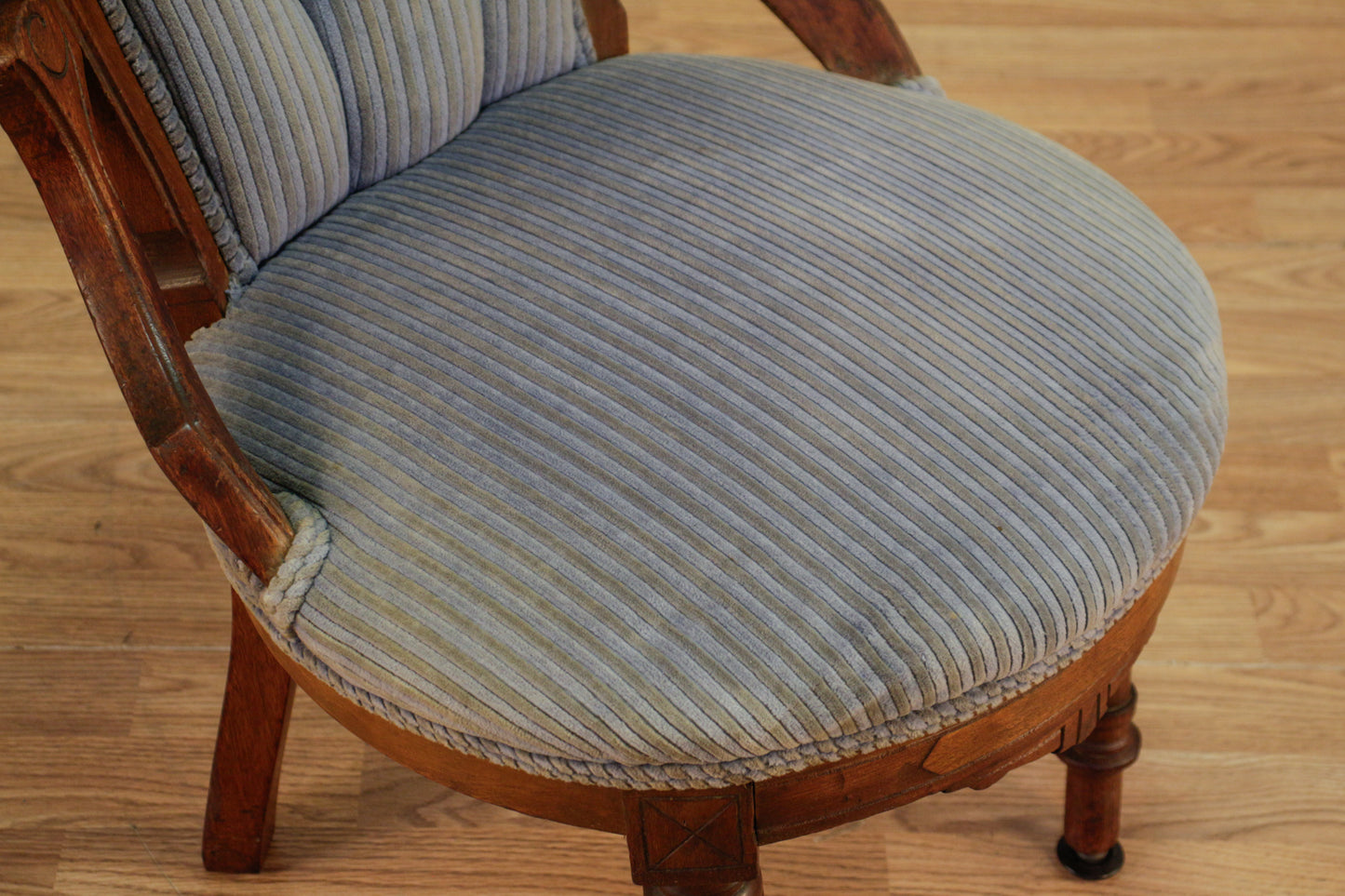 Victorian Eastlake Walnut & Velveteen Parlor Chair