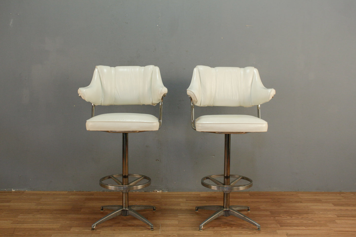 Luxe White Vinyl Bar Stool - ONLINE ONLY