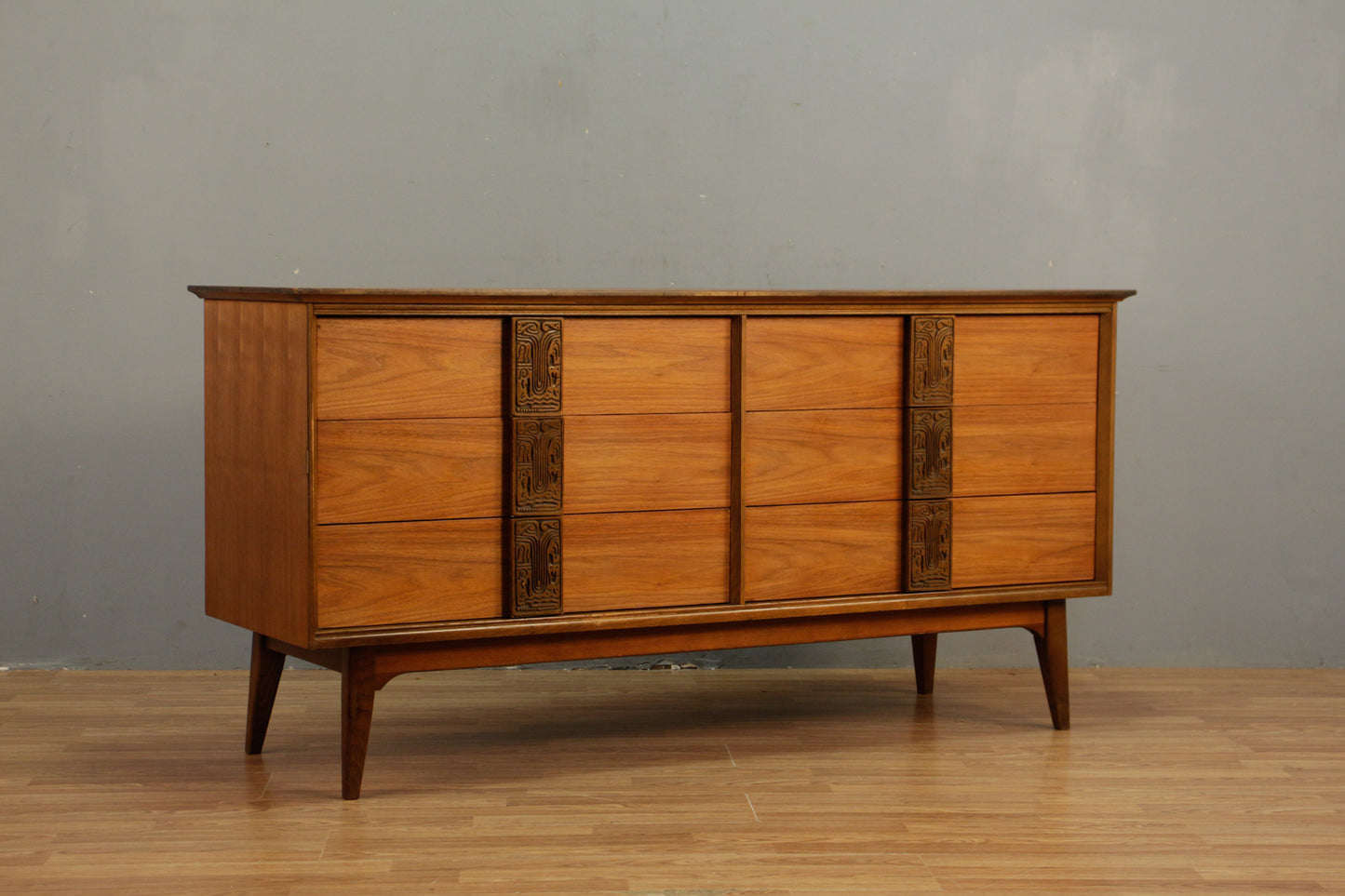 Bassett Carved Walnut 6-Drawer Dresser