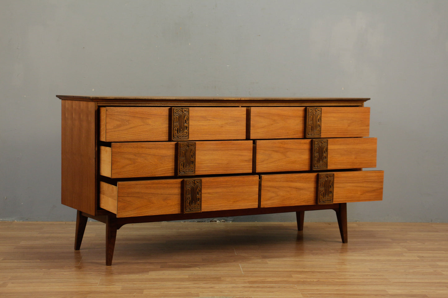 Bassett Carved Walnut 6-Drawer Dresser