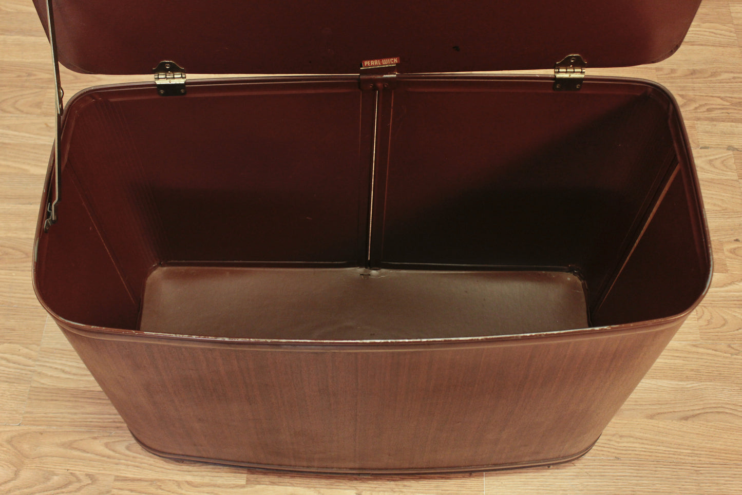 Pearl-Wick Vinyl Hamper Chest