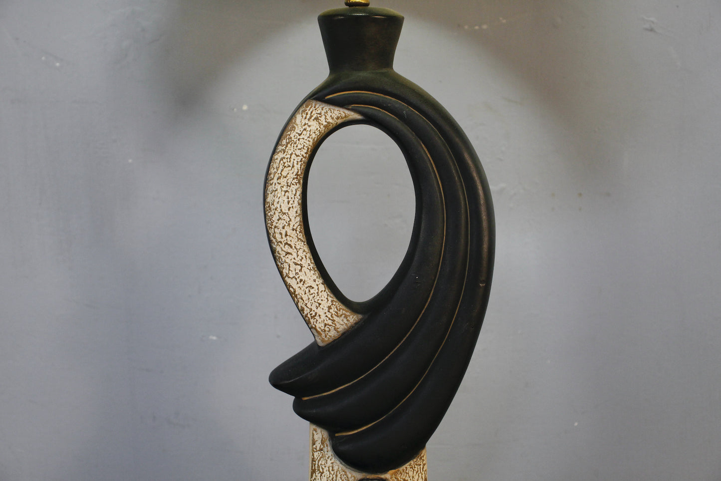 Atomic Black & White Chalkware Table Lamp