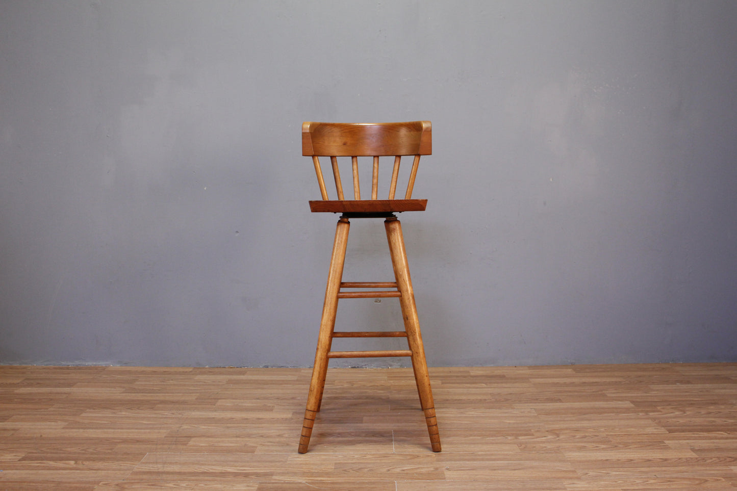 Pine Windsor Swivel Bar Stool