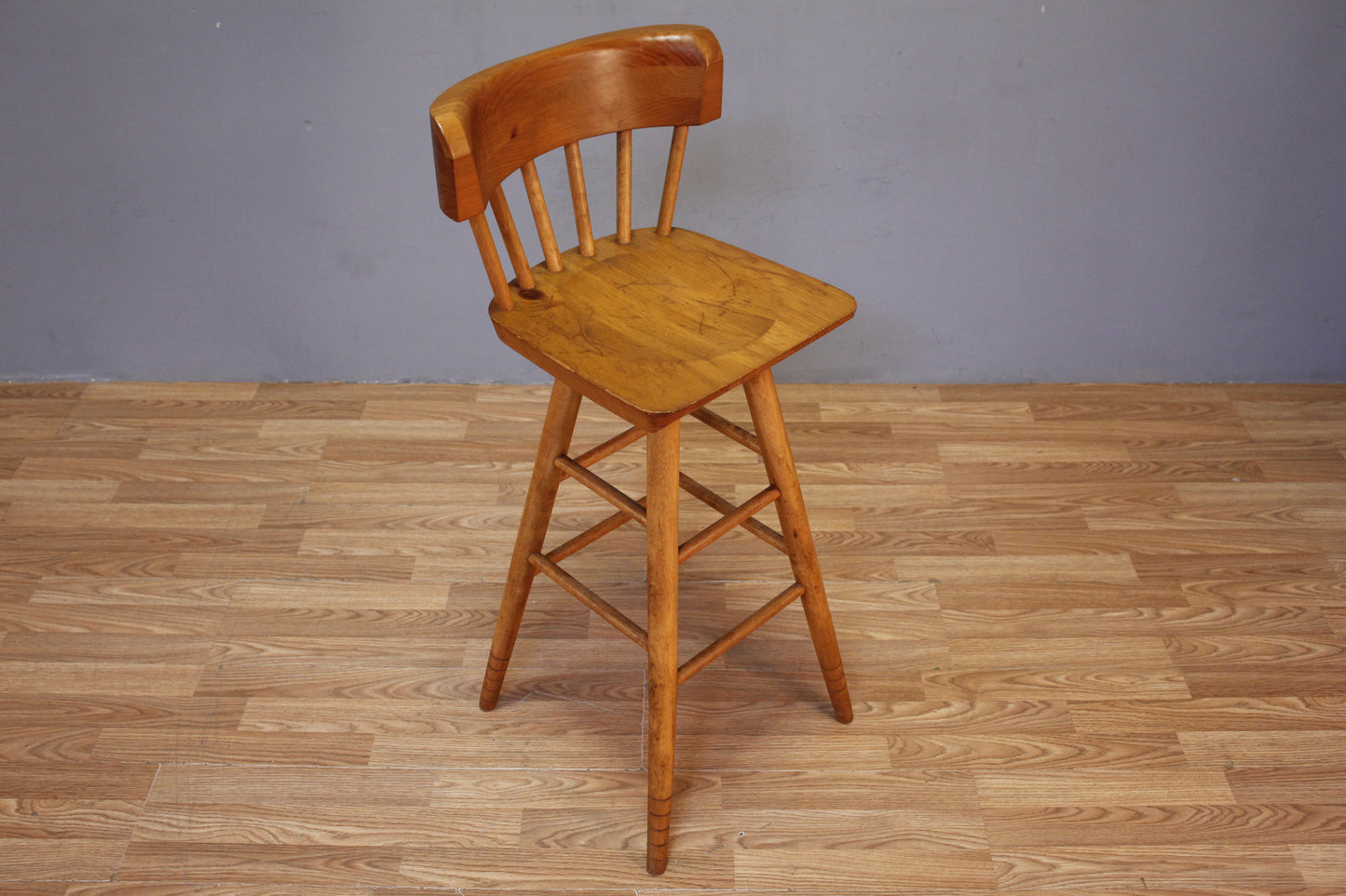 Pine Windsor Swivel Bar Stool
