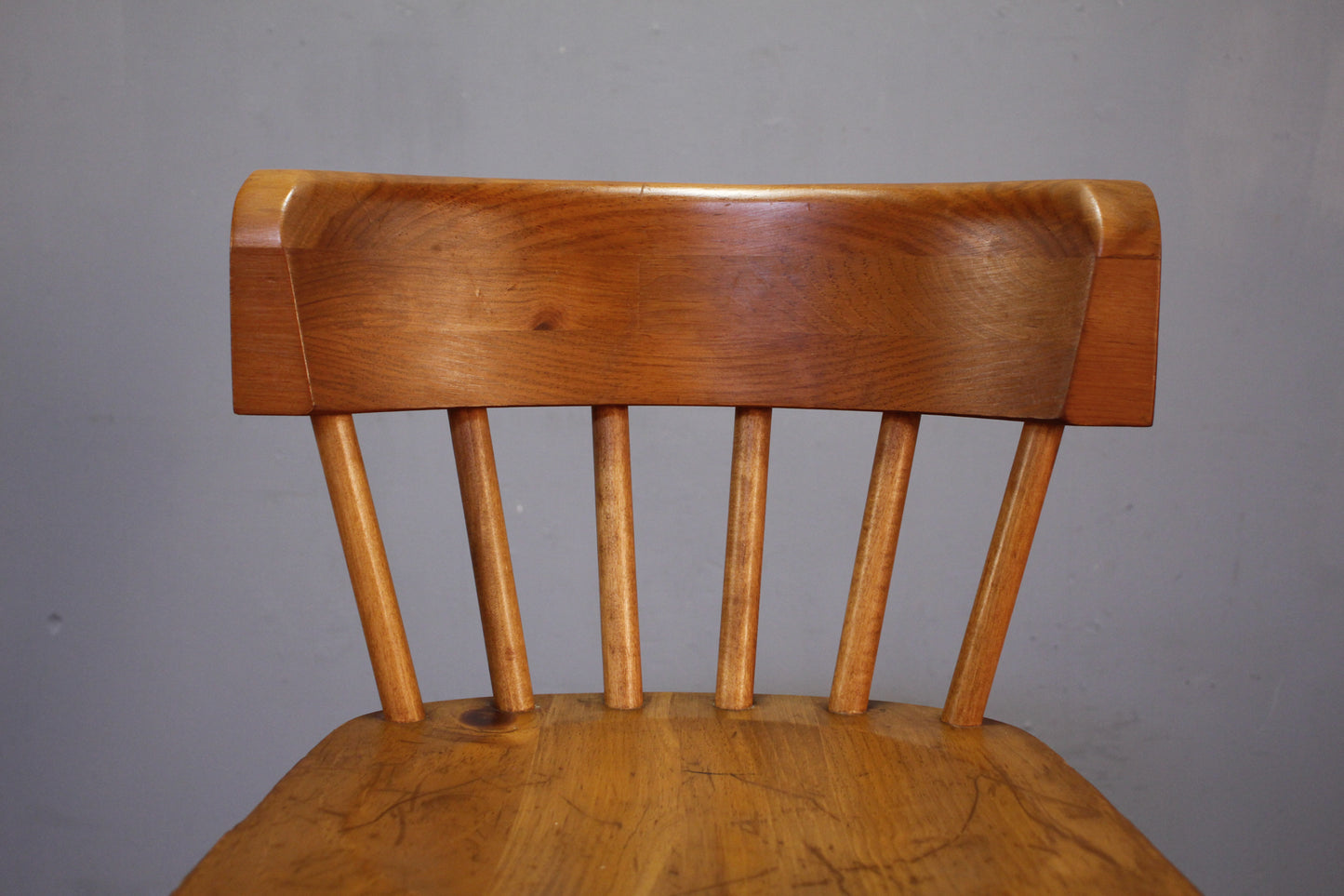 Pine Windsor Swivel Bar Stool