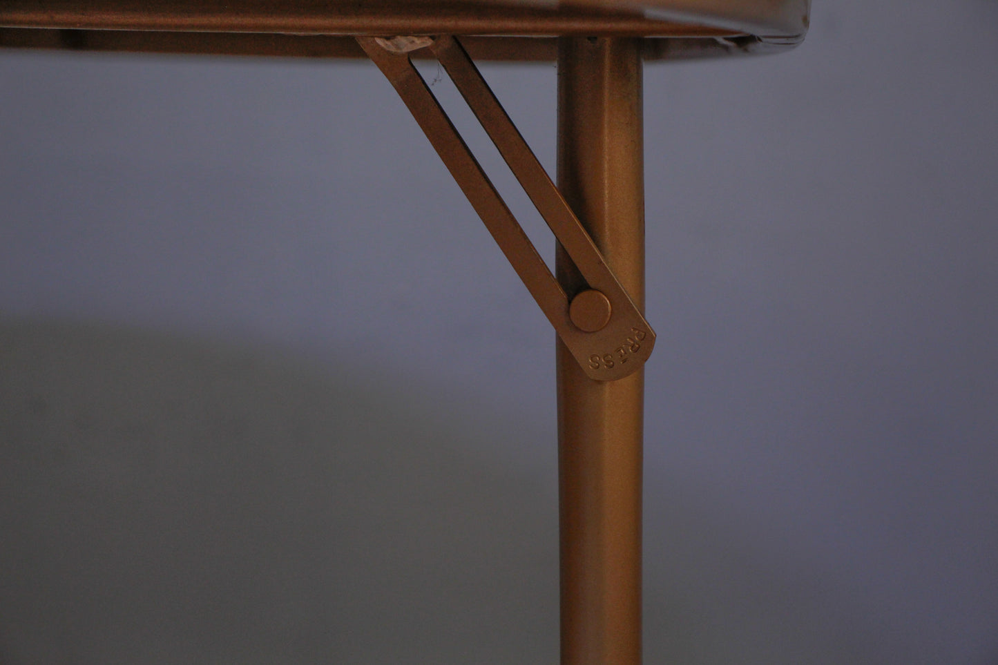 Samsonite Metal & Sage Vinyl Folding Table