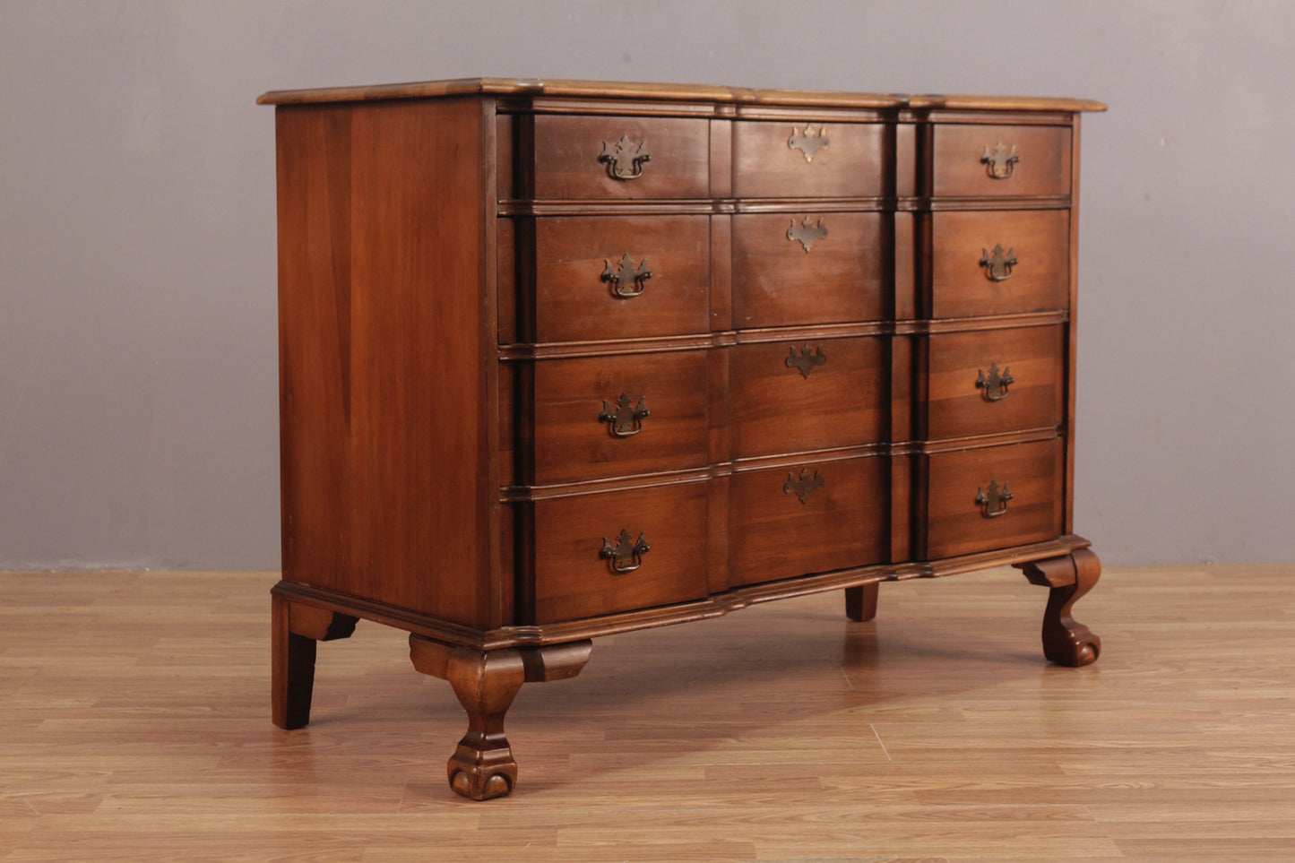 French Provincial Mahogany 4-Drawer Dresser