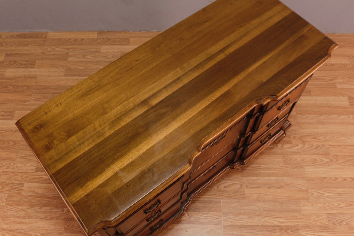 French Provincial Mahogany 4-Drawer Dresser