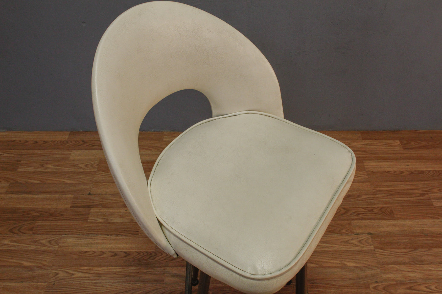 Marshmallow Swivel Bar Stool