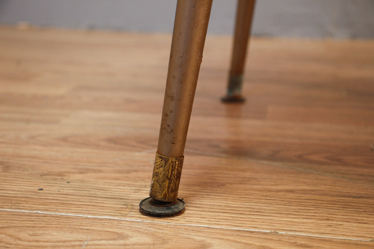 Marshmallow Swivel Bar Stool