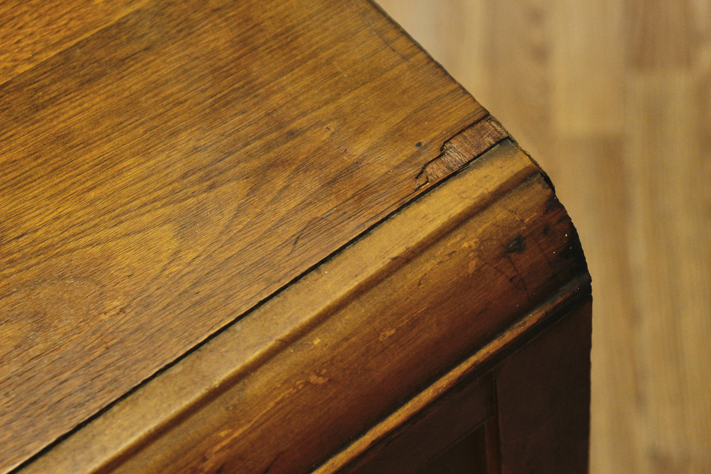 Lane Mid Century Cedar-Lined Chest