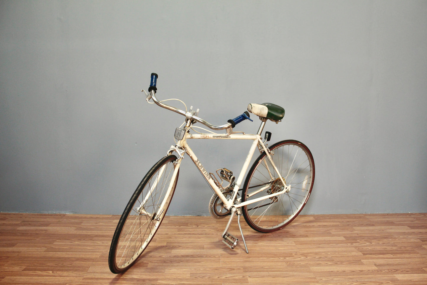 1980s Schwinn World White Bicycle - ONLINE ONLY