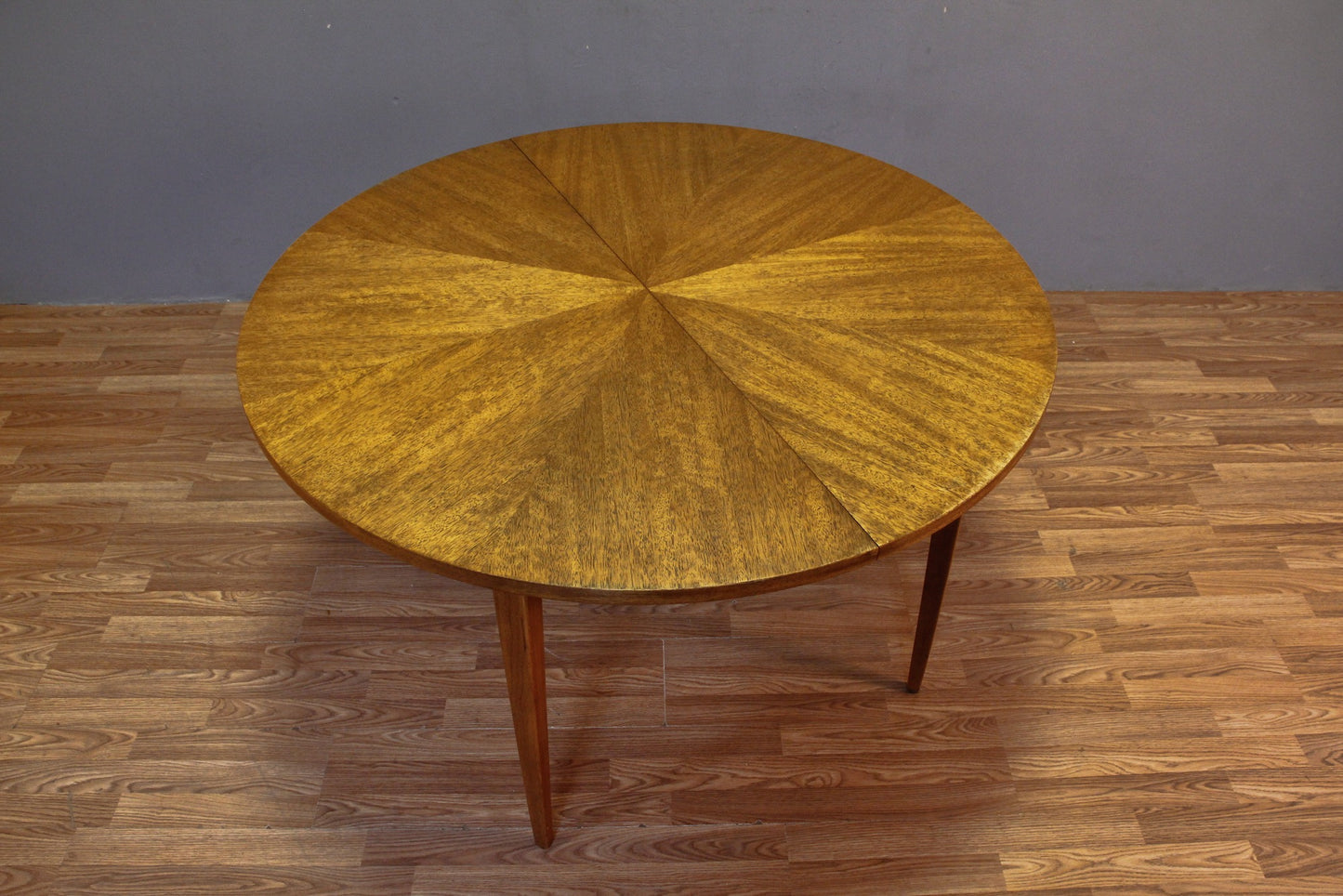 Memphis "First" Chair