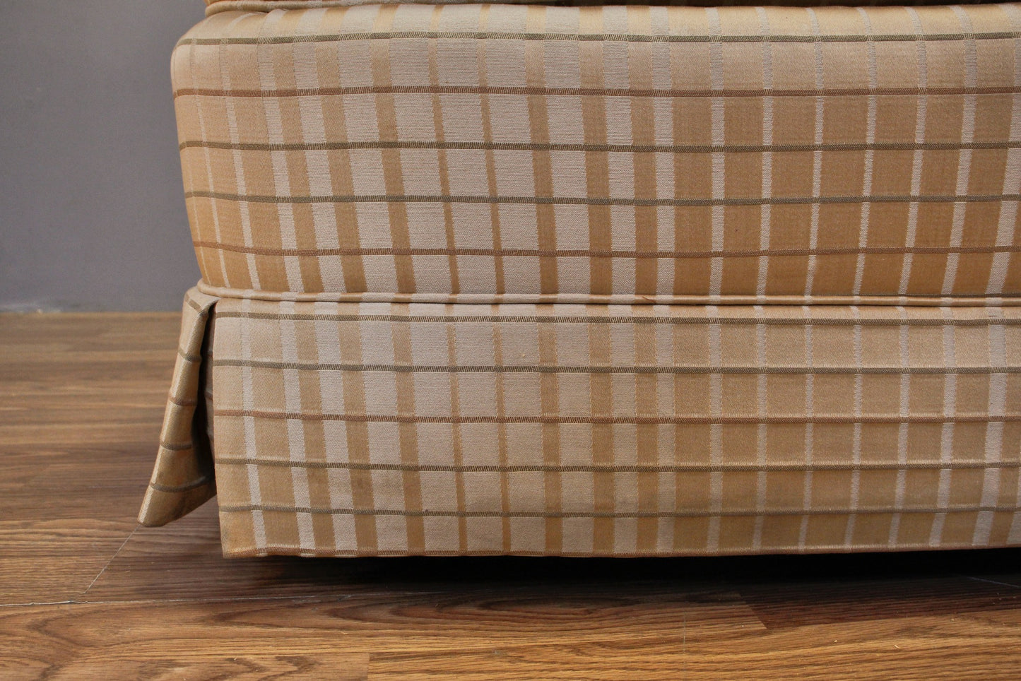 Vanilla Plaid Swivel Club Chair - ONLINE ONLY