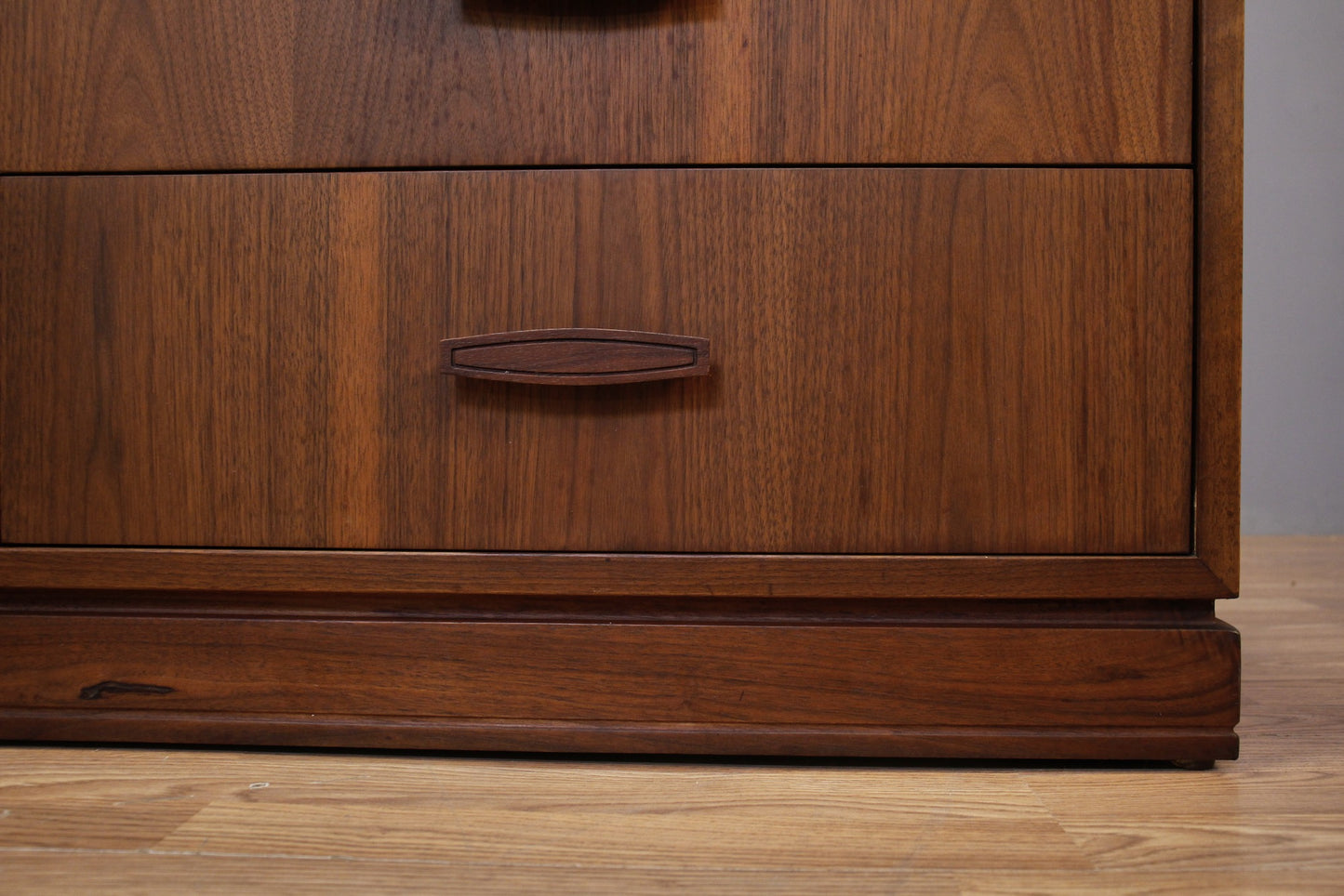 Compact Walnut & Laminate 6-Drawer Dresser