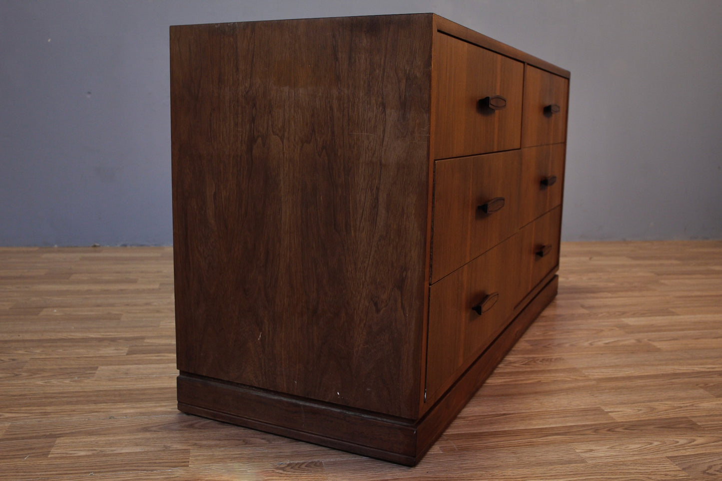 Compact Walnut & Laminate 6-Drawer Dresser