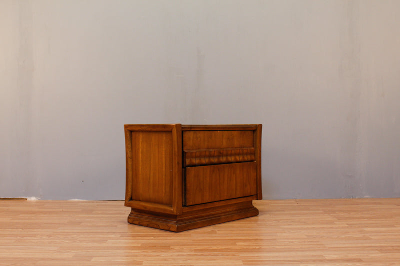 Wide Red Lion 2-Drawer End Table - ONLINE ONLY