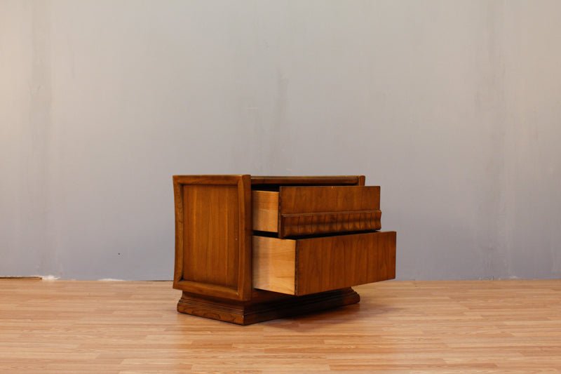 Wide Red Lion 2-Drawer End Table - ONLINE ONLY