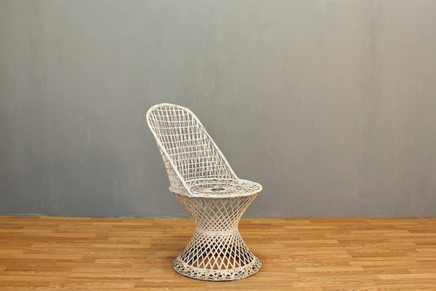 Russell Woodard Spun Fiberglass Side Chair