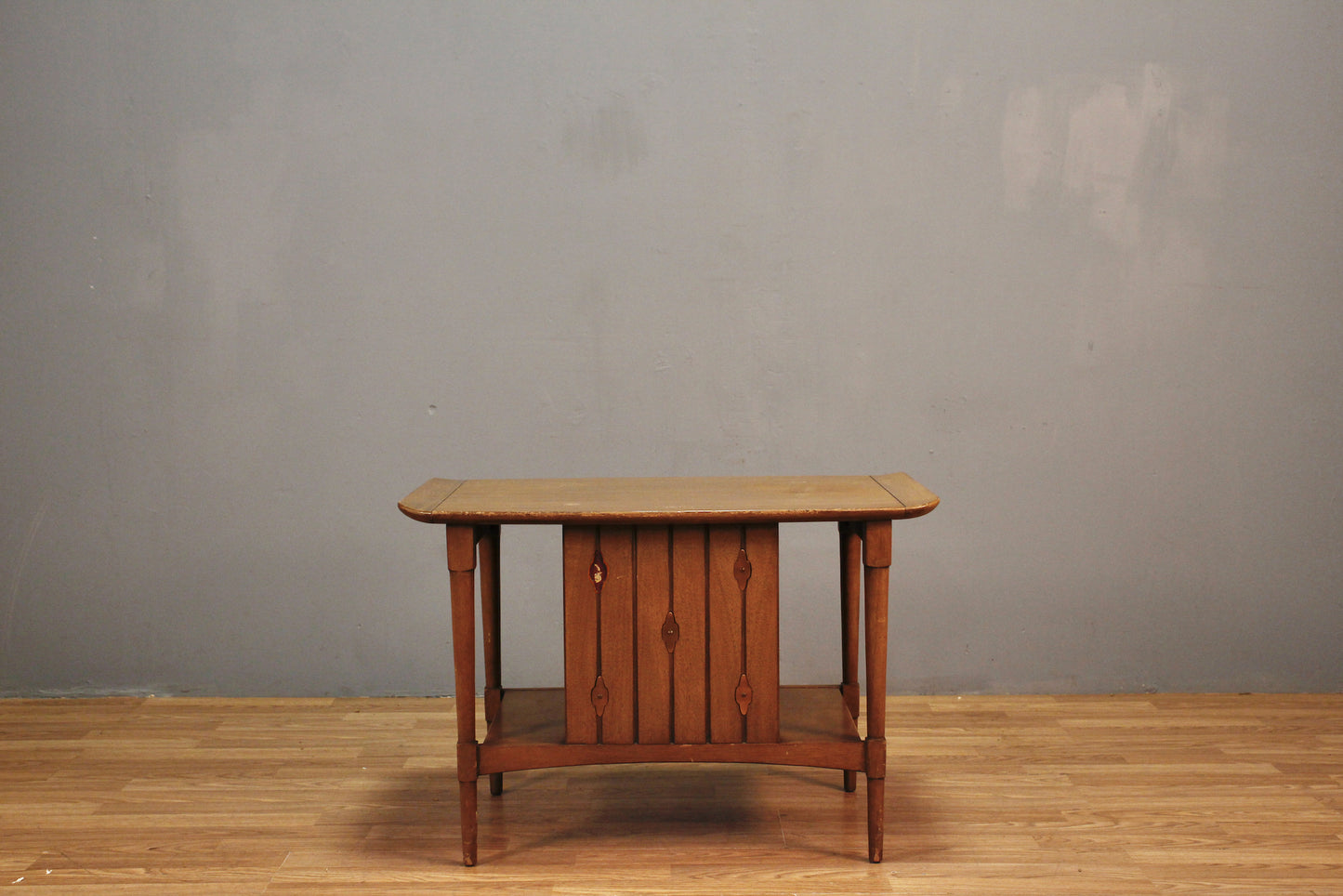 Mid Century Walnut 1-Door End Table